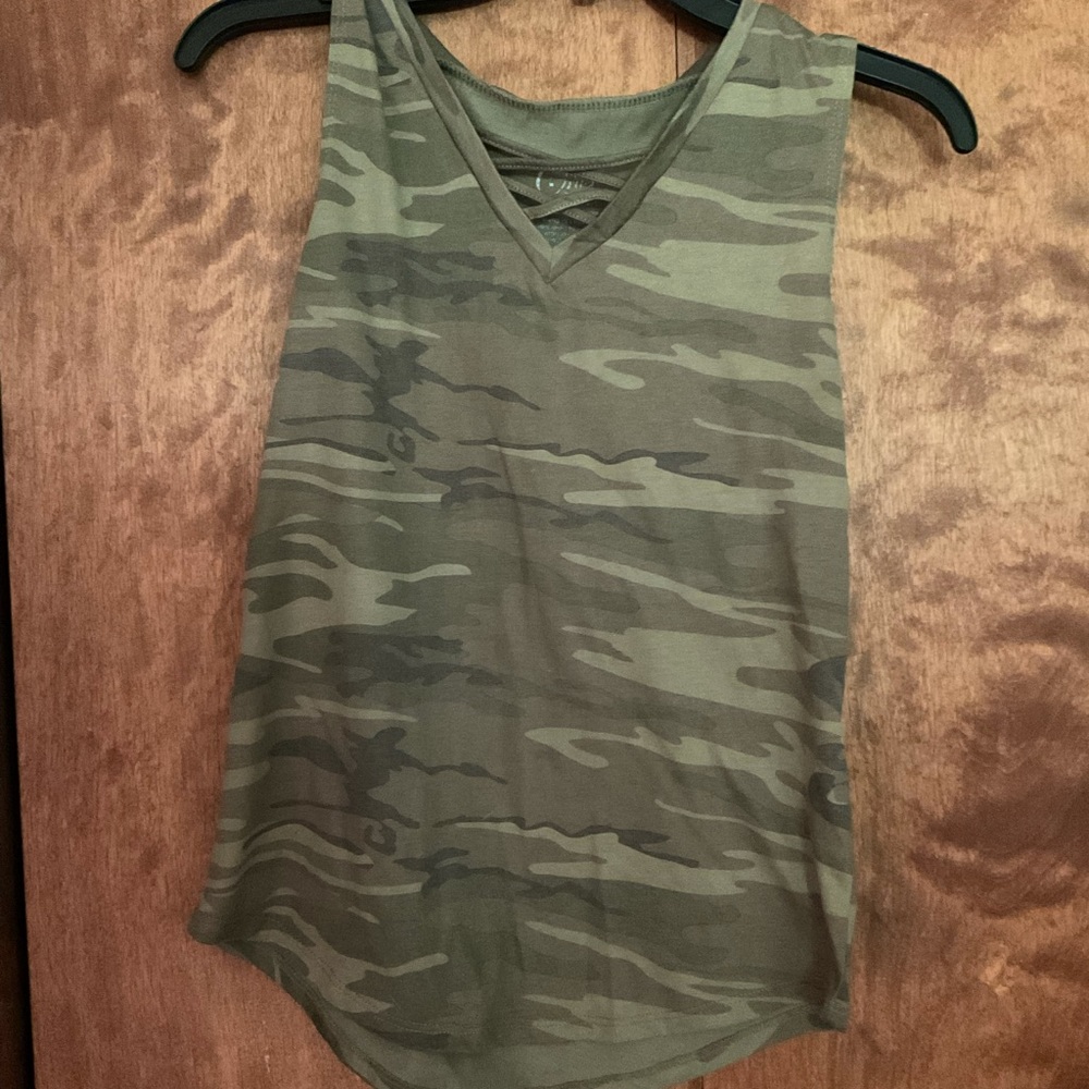 Cold Crush Women’s Camo Tank Top ❤️